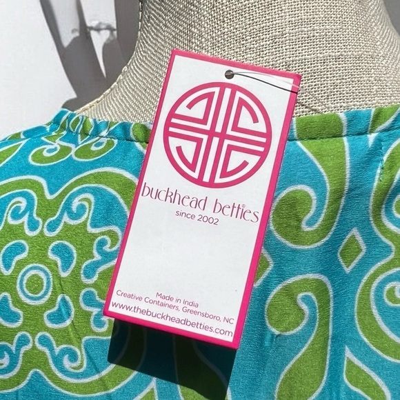 🌻 NEW w/tag Buckhead Betties Camden Ct. Green Turquoise Split Neck Top Blouse L - Picture 9 of 10